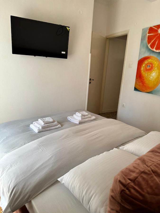Cozy Apartment At Gazi Square Athen Eksteriør bilde